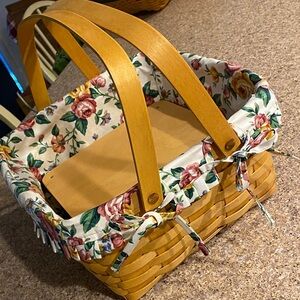 Longaberger Cake Basket with Garden Splendor Fabric Liner 1999